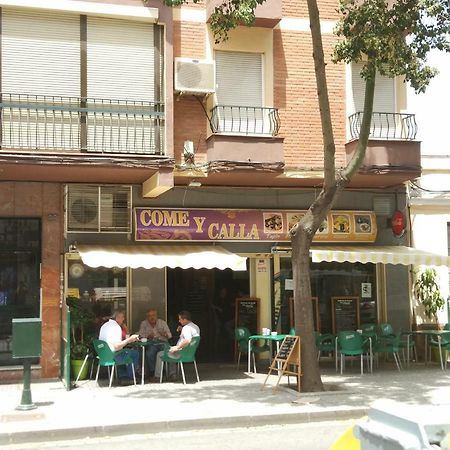 Apartamento Capuchinos Malaga Bagian luar foto