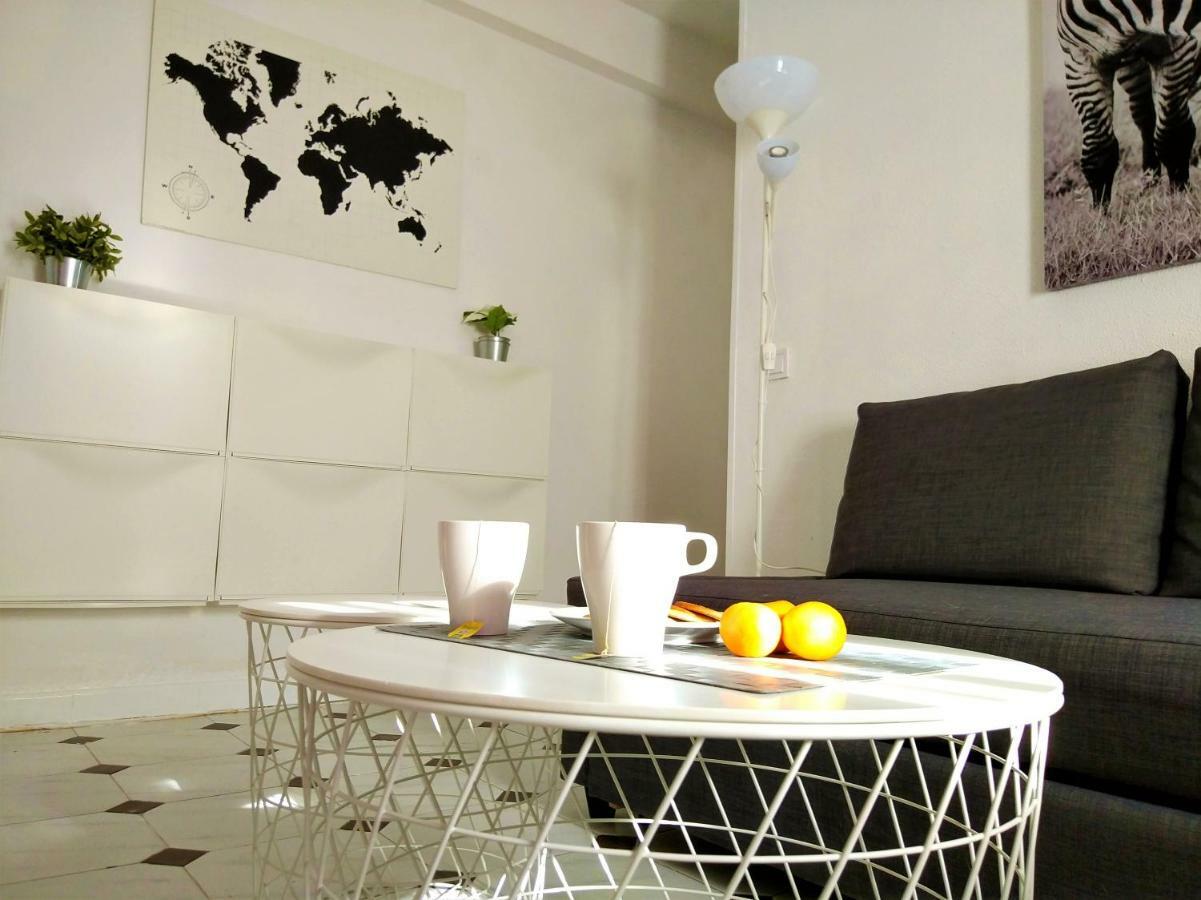 Apartamento Capuchinos Malaga Bagian luar foto