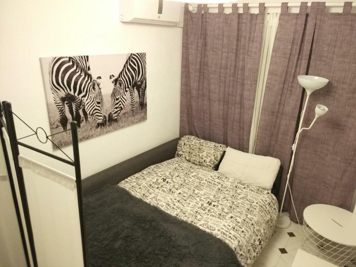 Apartamento Capuchinos Malaga Bagian luar foto